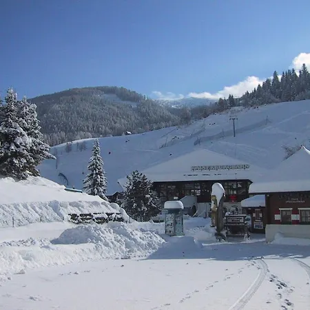 Bed & Breakfast Gaestehaus Sagmeister 3*